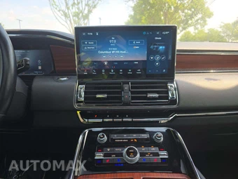 2024 Lincoln Navigator Reserve – miniatura 10