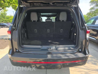 2024 Lincoln Navigator Reserve – miniatura 15