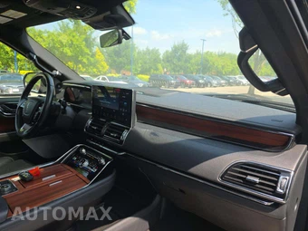 2024 Lincoln Navigator Reserve – miniatura 20