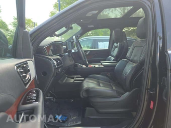 2024 Lincoln Navigator Reserve – miniatura 6