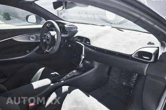 2024 McLaren Artura - miniatura 28