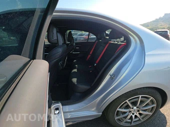 2024 Mercedes-Benz AMG C 43 4MATIC - miniatura 13