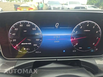 2024 Mercedes-Benz AMG C 43 4MATIC - miniatura 9