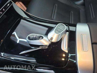 2024 Mercedes-Benz AMG CLE 53 4MATIC+ Coupe - miniatura 8