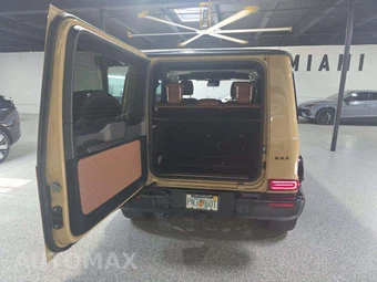 2024 Mercedes-Benz AMG G 63 4MATIC - miniatura 11