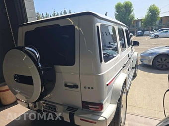 2024 Mercedes-Benz AMG G 63 4MATIC - miniatura 3
