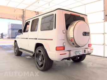 2024 Mercedes-Benz AMG G 63 4MATIC - miniatura 8