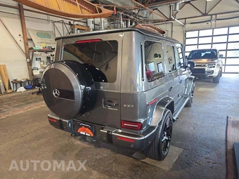 2024 Mercedes-Benz AMG G 63 4MATIC - miniatura 3