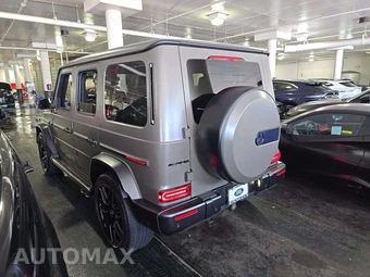 2024 Mercedes-Benz AMG G 63 4MATIC - miniatura 2