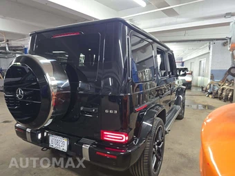 2024 Mercedes-Benz AMG G 63 4MATIC - miniatura 3