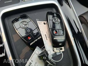 2024 Mercedes-Benz AMG GLA 35 4MATIC - miniatura 5