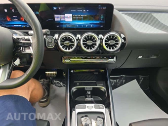 2024 Mercedes-Benz AMG GLA 35 4MATIC - miniatura 7