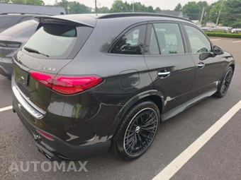 2024 Mercedes-Benz AMG GLC 43 - miniatura 3