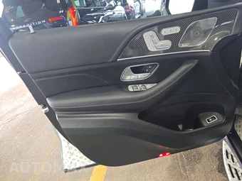 2024 Mercedes-Benz AMG GLS 63 4MATIC+ – miniatura 9