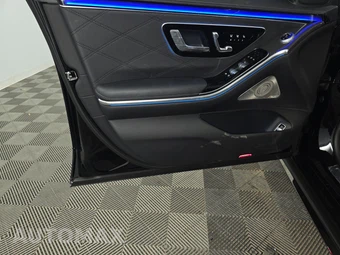 2024 Mercedes-Benz AMG S 63 E - miniatura 9