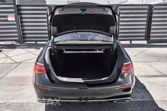 2024 Mercedes-Benz AMG S 63 E - miniatura 16