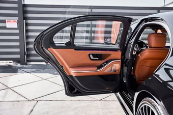 2024 Mercedes-Benz AMG S 63 E - miniatura 26