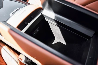 2024 Mercedes-Benz AMG S 63 E - miniatura 64