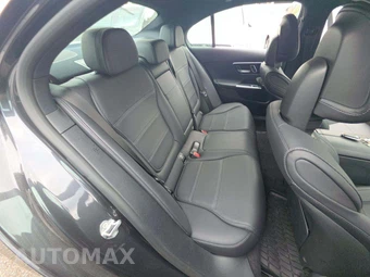 2024 Mercedes-Benz C 300 4MATIC - miniatura 16