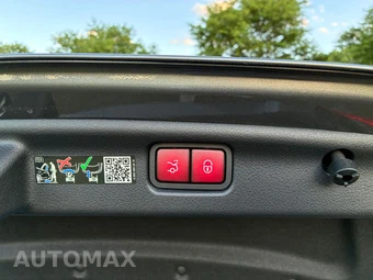 2024 Mercedes-Benz C 300 4MATIC - miniatura 18