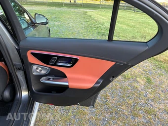 2024 Mercedes-Benz C 300 4MATIC - miniatura 20