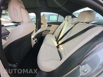 2024 Mercedes-Benz C 300 4MATIC - miniatura 13