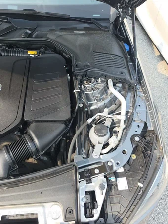 2024 Mercedes-Benz C 300 4MATIC - miniatura 21