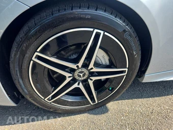2024 Mercedes-Benz C 300 4MATIC - miniatura 8