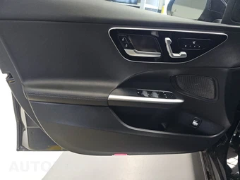 2024 Mercedes-Benz C 300 - miniatura 9