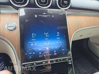 2024 Mercedes-Benz C 300 - miniatura 10