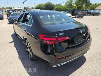 2024 Mercedes-Benz C 300 - miniatura 2
