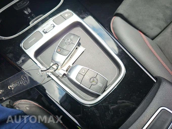 2024 Mercedes-Benz CLA 250 4MATIC - miniatura 8