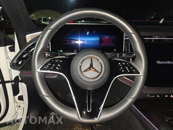 2024 Mercedes-Benz E 350 4MATIC Sedan - miniatura 16