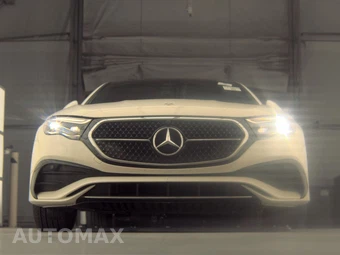 2024 Mercedes-Benz E 350 4MATIC Sedan - miniatura 3