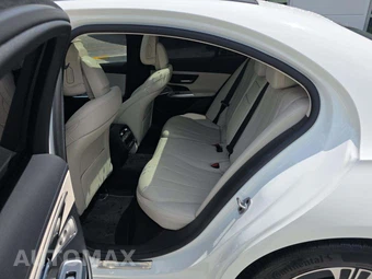 2024 Mercedes-Benz E 350 4MATIC Sedan - miniatura 10