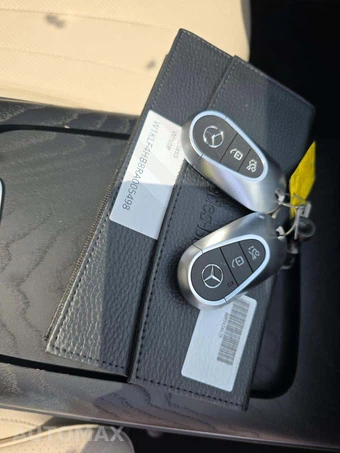 2024 Mercedes-Benz E 350 4MATIC Sedan - miniatura 5