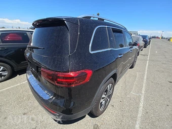 2024 Mercedes-Benz GLB 250 – miniatura 4