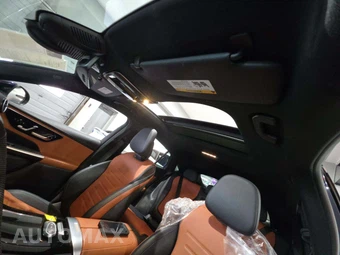 2024 Mercedes-Benz GLC 300 4MATIC - miniatura 11