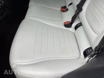 2024 Mercedes-Benz GLC 300 4MATIC - miniatura 21