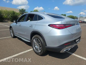 2024 Mercedes-Benz GLC 300 4MATIC - miniatura 2