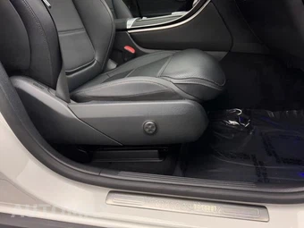 2024 Mercedes-Benz GLC 300 4MATIC - miniatura 13