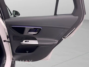 2024 Mercedes-Benz GLC 300 4MATIC - miniatura 17