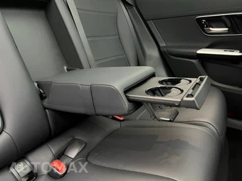 2024 Mercedes-Benz GLC 300 4MATIC - miniatura 12