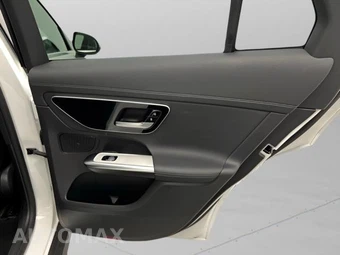 2024 Mercedes-Benz GLC 300 4MATIC - miniatura 13