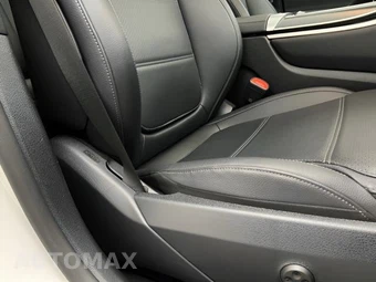 2024 Mercedes-Benz GLC 300 4MATIC - miniatura 8