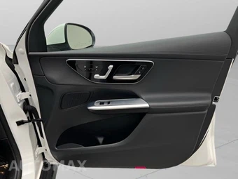 2024 Mercedes-Benz GLC 300 4MATIC - miniatura 9