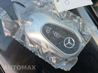 2024 Mercedes-Benz GLC 300 - miniatura 9