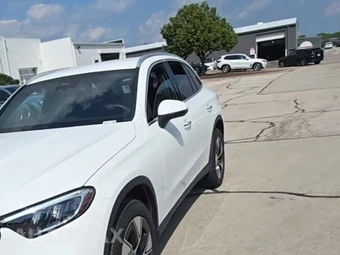 2024 Mercedes-Benz GLC 300