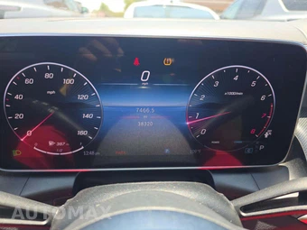 2024 Mercedes-Benz GLC 300 – miniatura 9