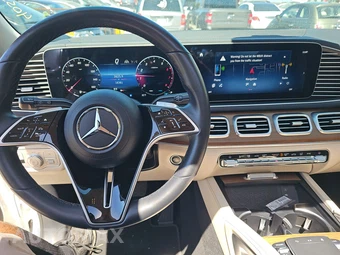 2024 Mercedes-Benz GLS 450 4MATIC - miniatura 11